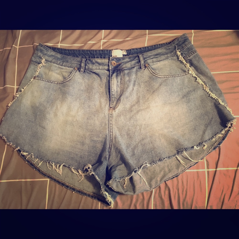 ASOS Curve Cutoff Jean Shorts